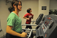 running while pregnant on a treadmill