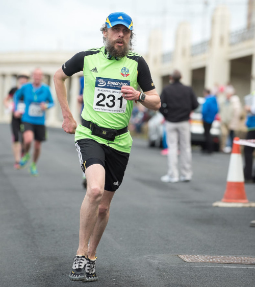 Me Running Blackpool 10k 2015 in my Bikila LS Vibram Fivefingers Me Running Blackpool 10k 2015 in my Bikila LS Vibram Fivefingers